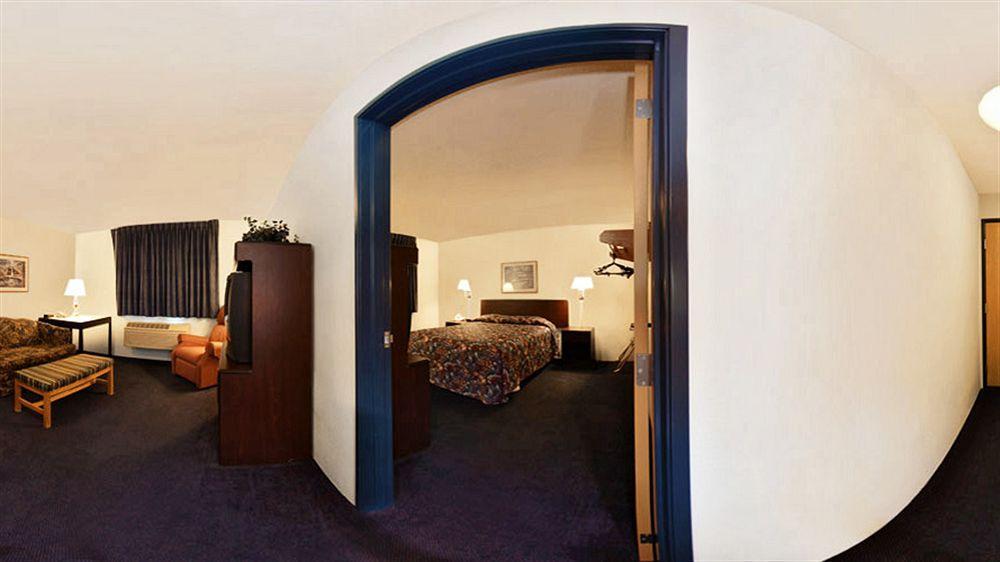 Econo Lodge West Lafayette Exterior photo